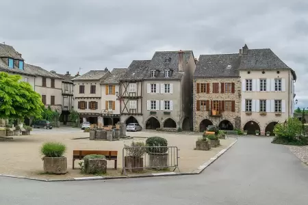 Sauveterre-de-Rouergue in October