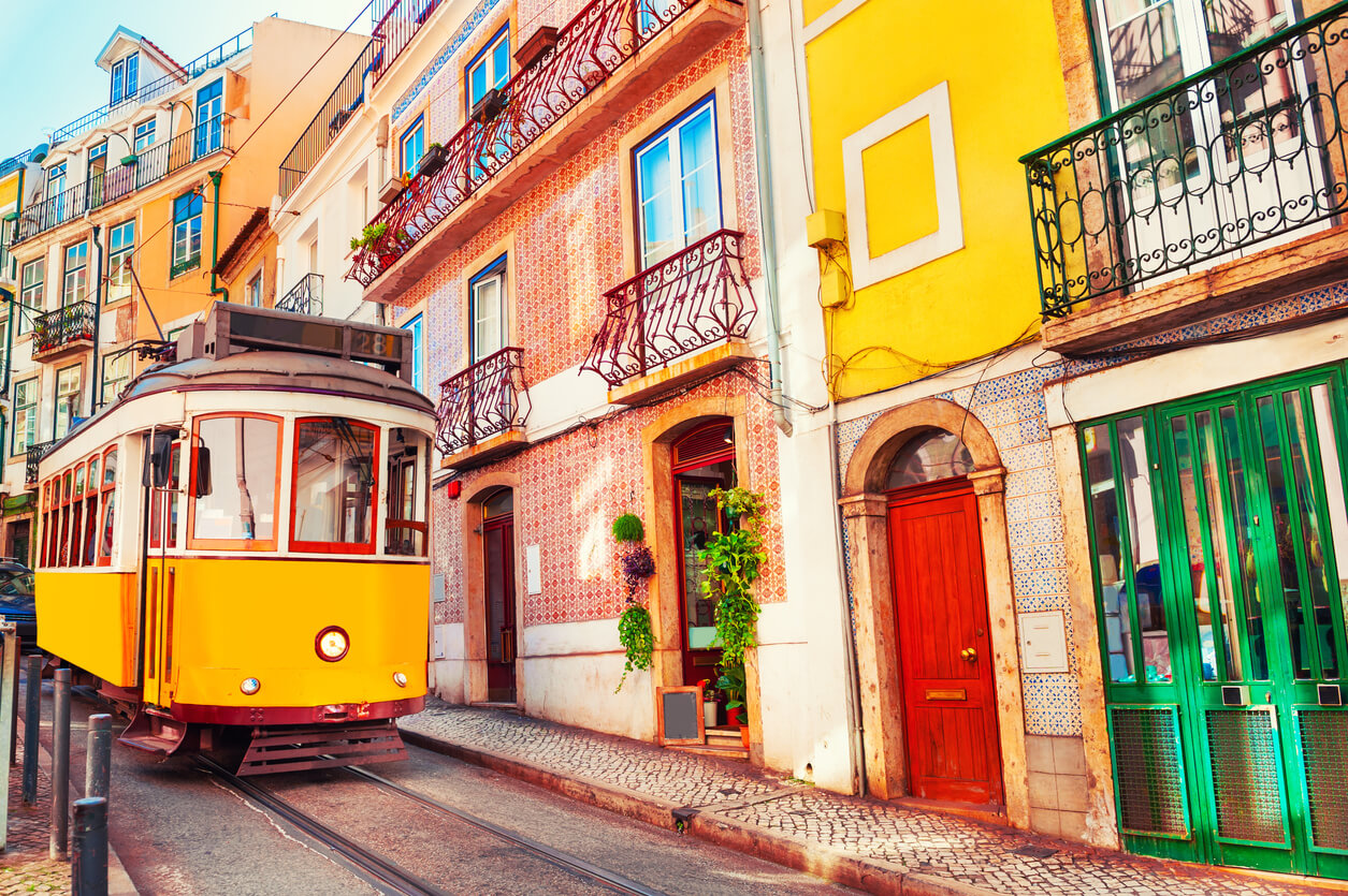 Best Time to Visit Portugal, Climate Guide