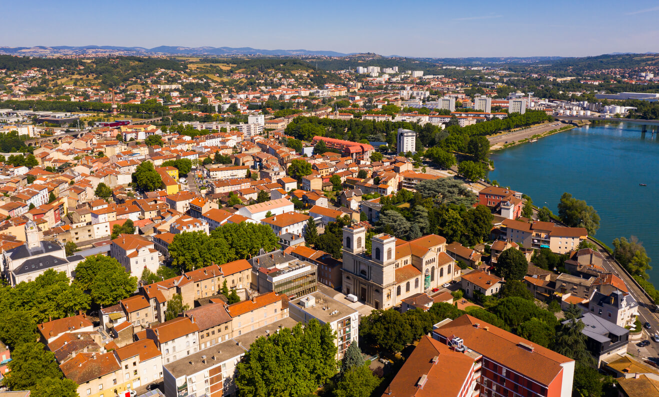 Lyonnais (Around Lyon) February Weather 2025 Forecast and Temperature