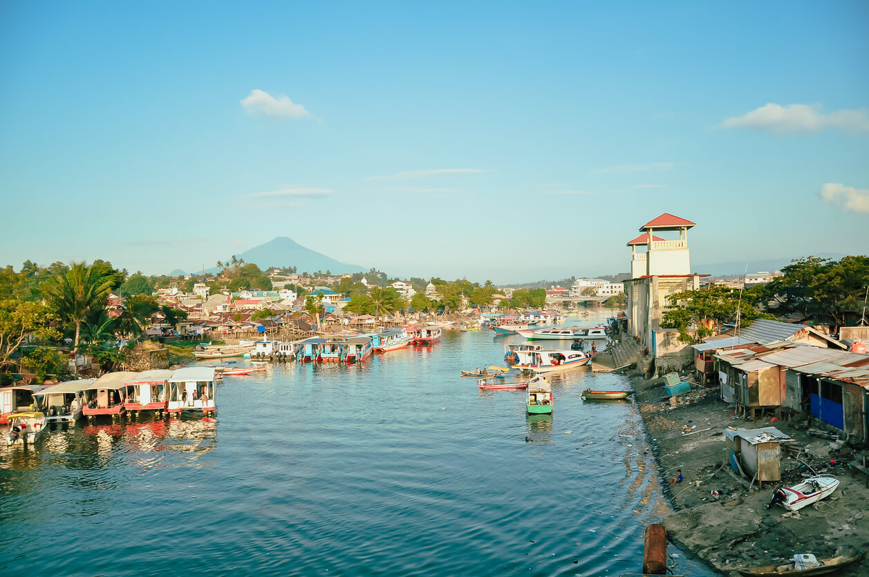 Manado : 