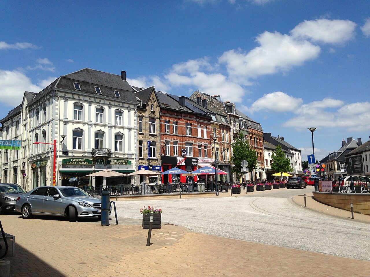 Neufchâteau : Grand Place, Neufchâteau