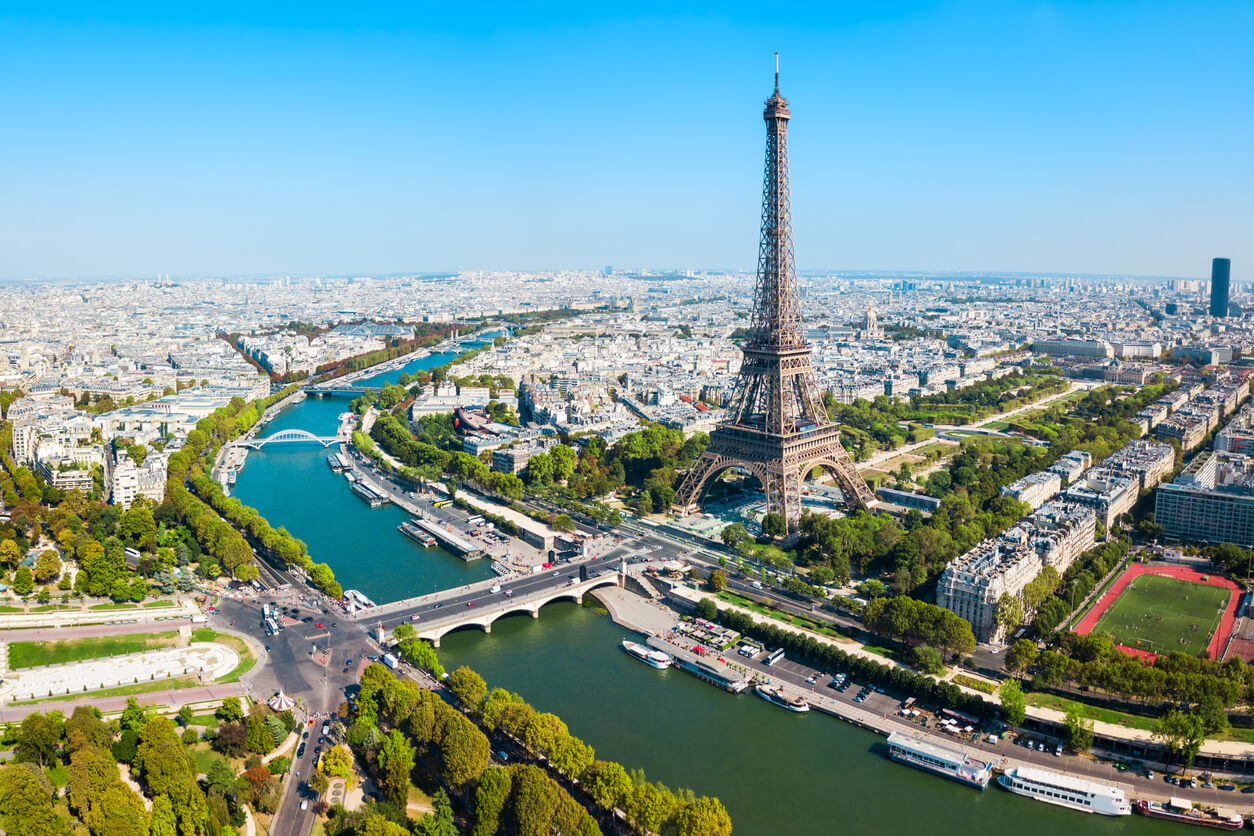Why Some People Almost Always Make Money With paris